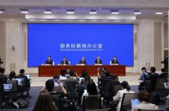 “十四五”期间，中央统战部会同全国工商联坚持和落实“两个毫不动摇”，着